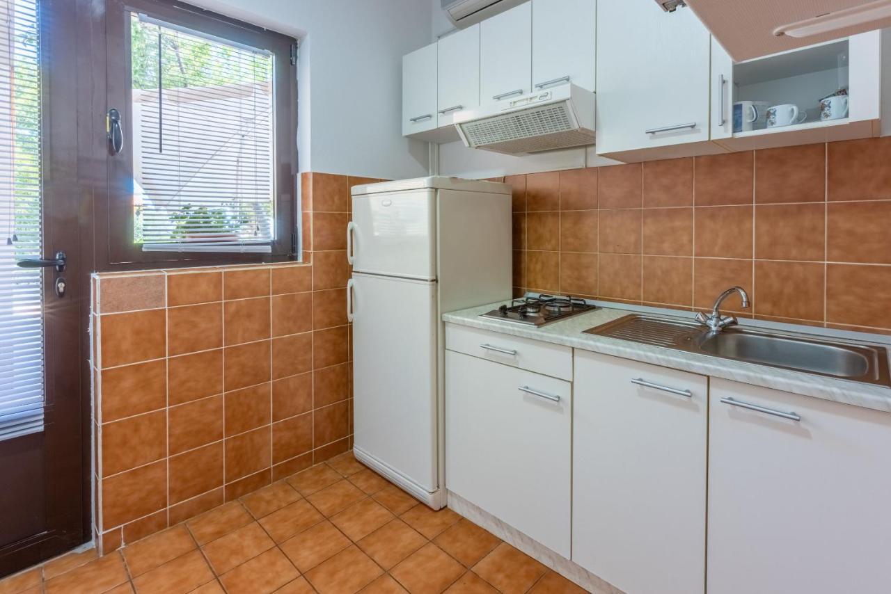 Apartments Lilin ซริกเวนิซา ภายนอก รูปภาพ