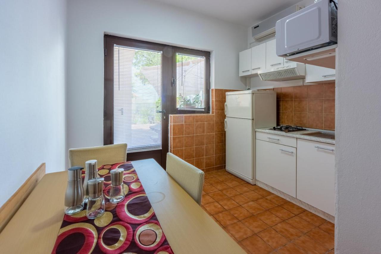 Apartments Lilin ซริกเวนิซา ภายนอก รูปภาพ