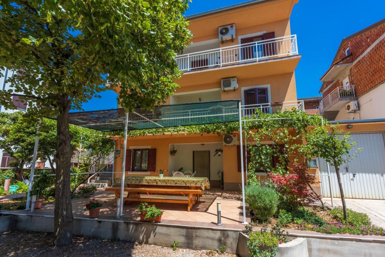 Apartments Lilin ซริกเวนิซา ภายนอก รูปภาพ