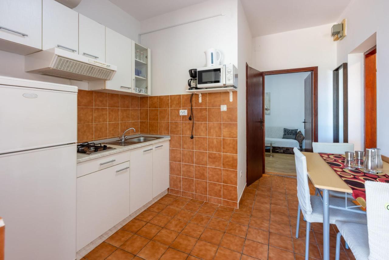 Apartments Lilin ซริกเวนิซา ภายนอก รูปภาพ