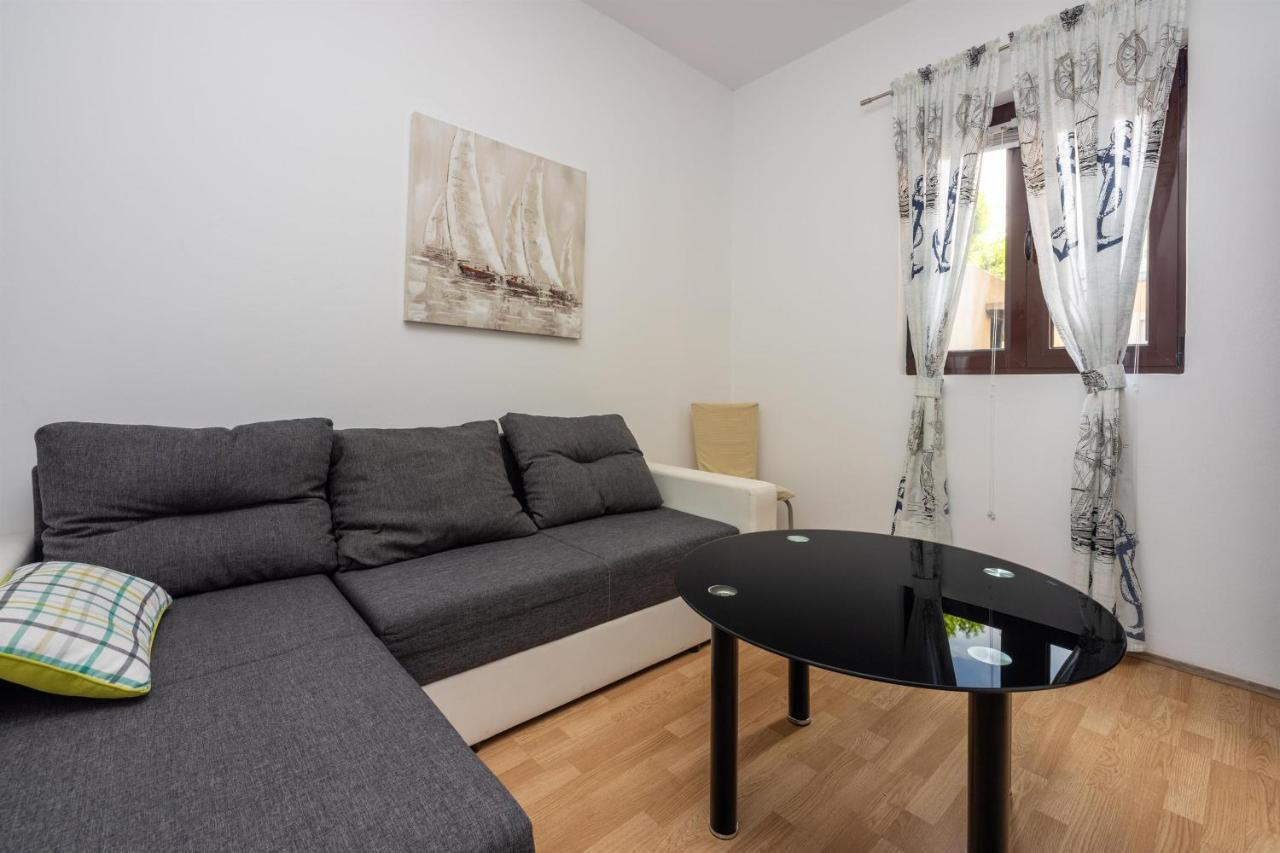 Apartments Lilin ซริกเวนิซา ภายนอก รูปภาพ