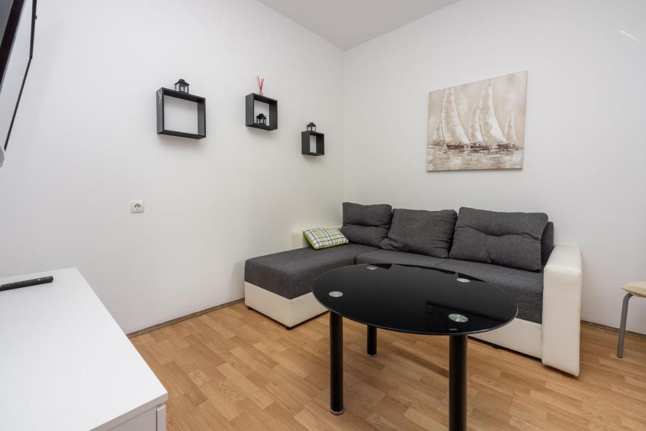 Apartments Lilin ซริกเวนิซา ภายนอก รูปภาพ