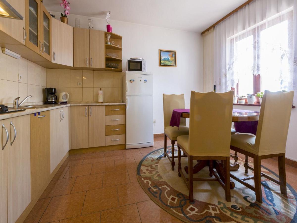 Apartments Lilin ซริกเวนิซา ภายนอก รูปภาพ